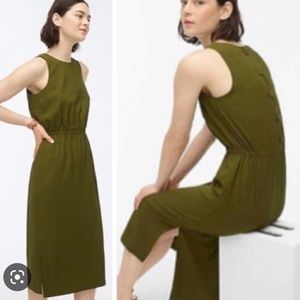 Green midi dress